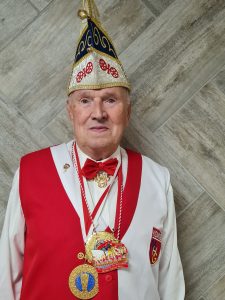 Manfred Bitz Minister fuer alte Eisenbahne und Roemerstaeae